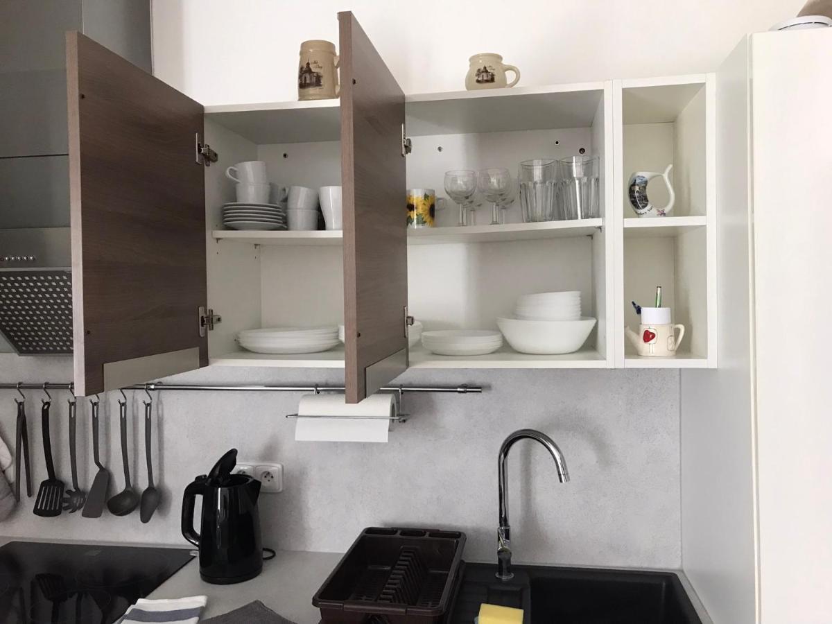 Prijemny Apartman Krovi V Rodinnem Domku Se Sdilenym Bazenem, Terasou A Zahradou Exteriör bild